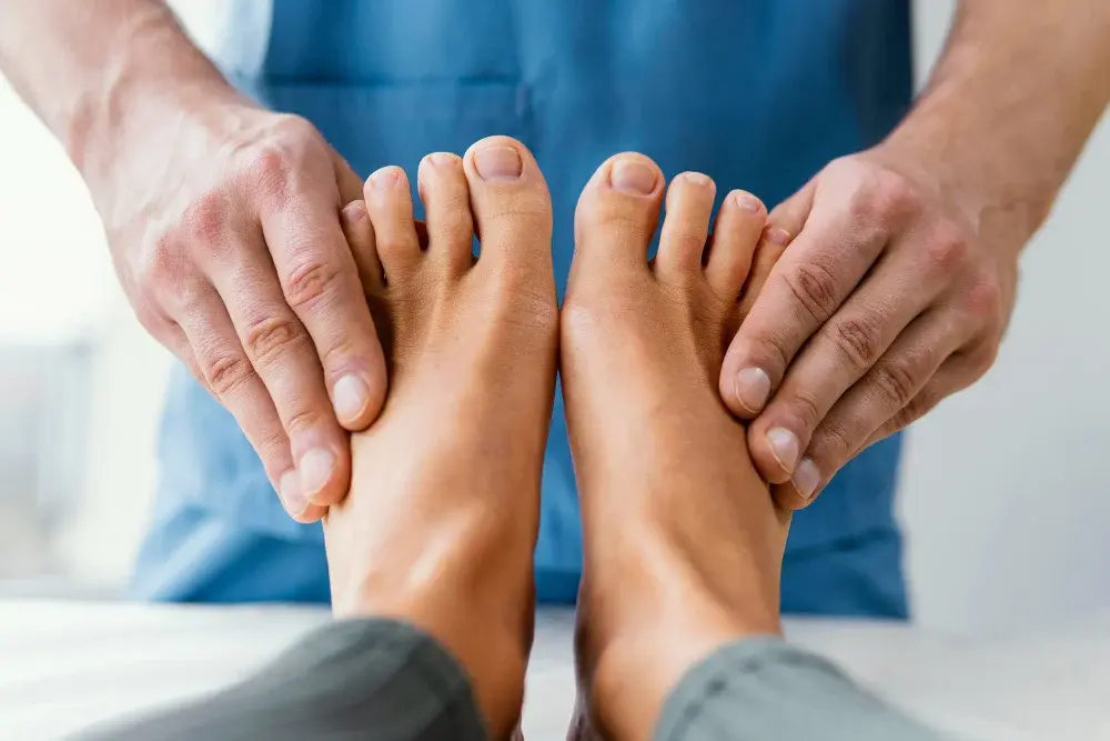 podiatrist near leisure world, az